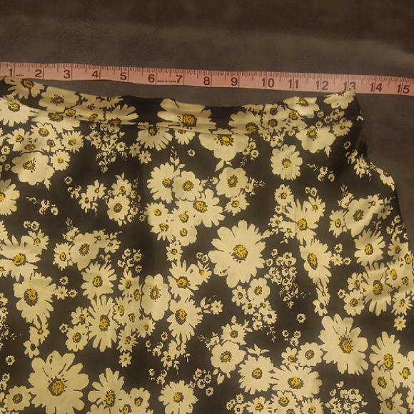 Haute Monde Black and Cream Floral A-Line Skirt - Picture 7 of 8